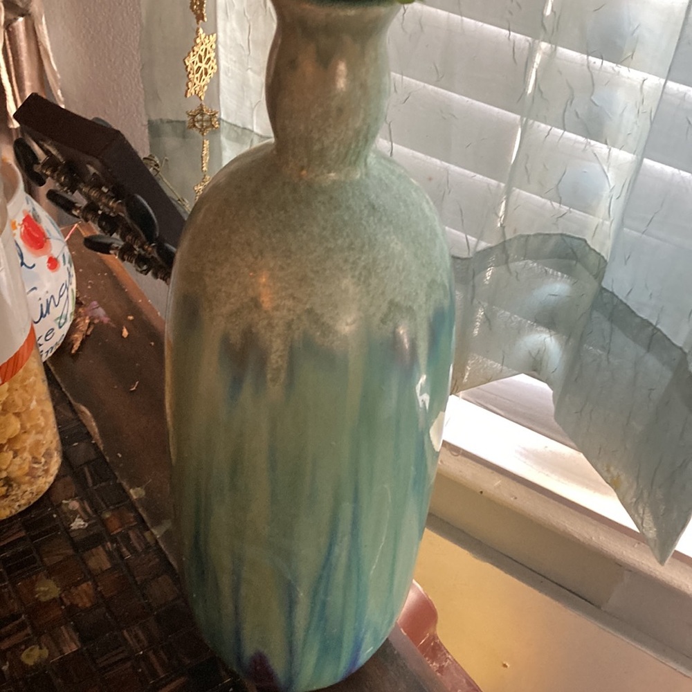 CERAMIC VASE - Picture 2 of 2